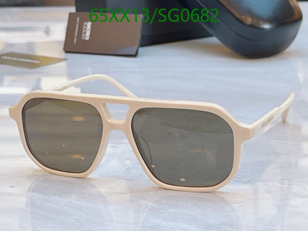 D&G-Glasses Code: SG0682 $: 65USD