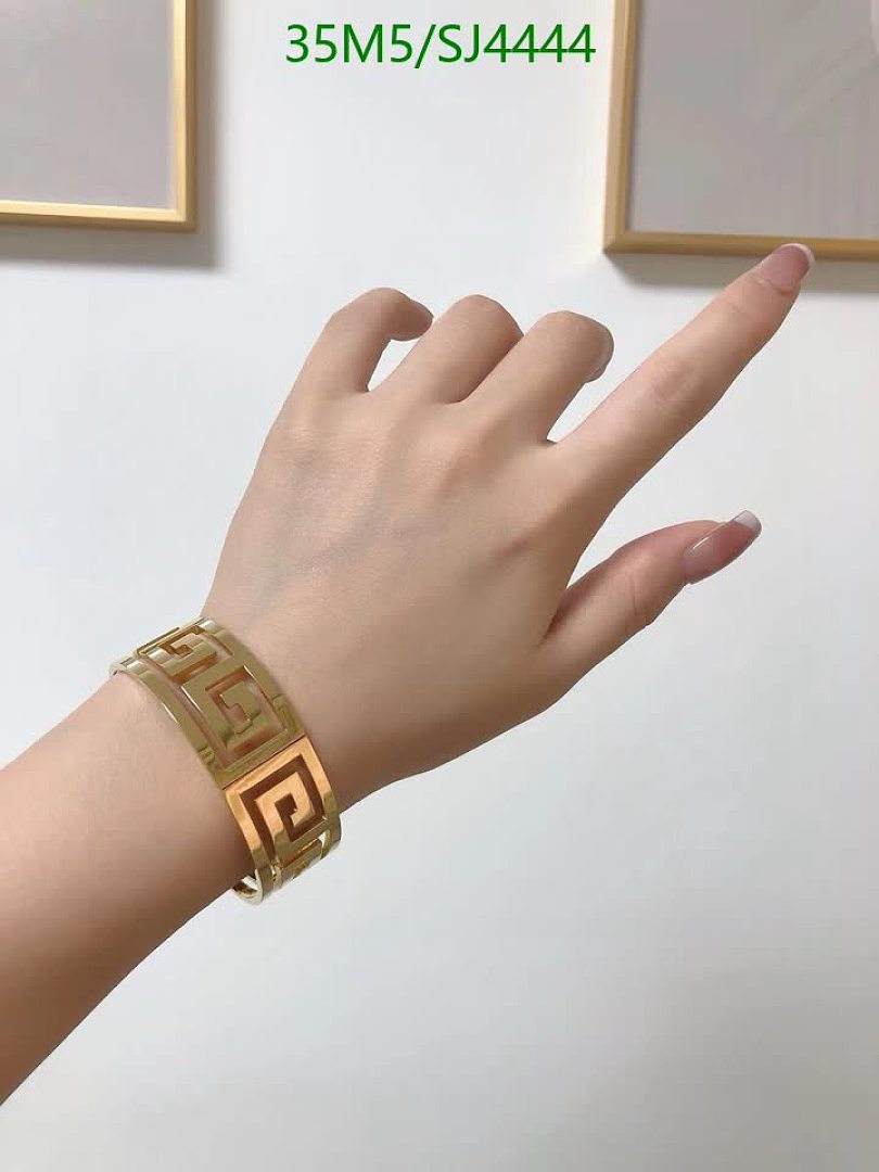 Givenchy-Jewelry Code: SJ4444 $: 35USD