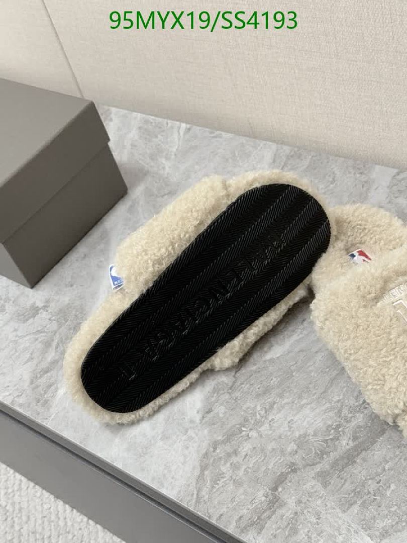 Balenciaga-Women Shoes Code: SS4193 $: 95USD