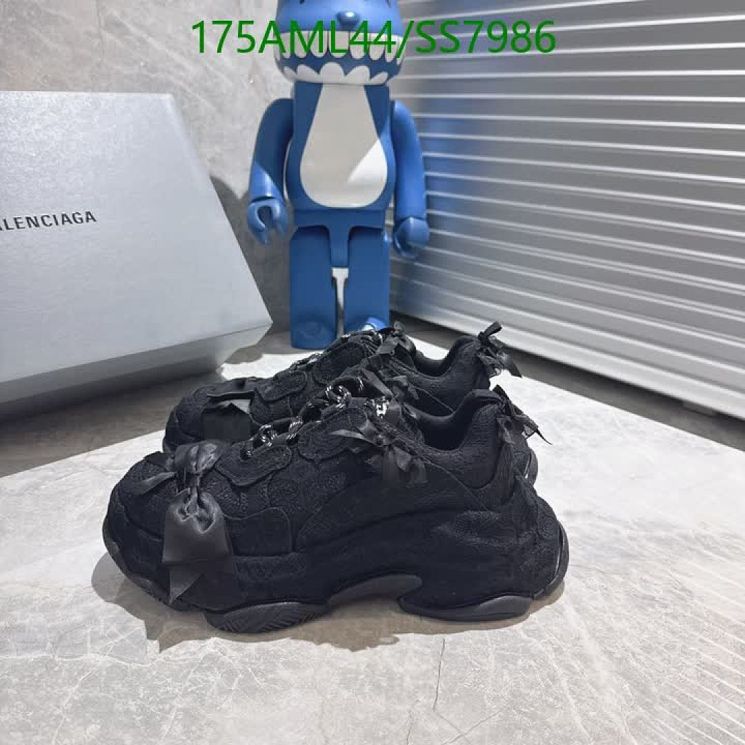 Balenciaga-Women Shoes Code: SS7986 $: 175USD