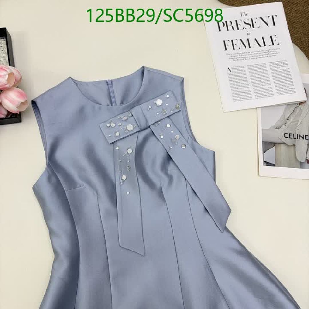 Chanel-Clothing Code: SC5698 $: 125USD