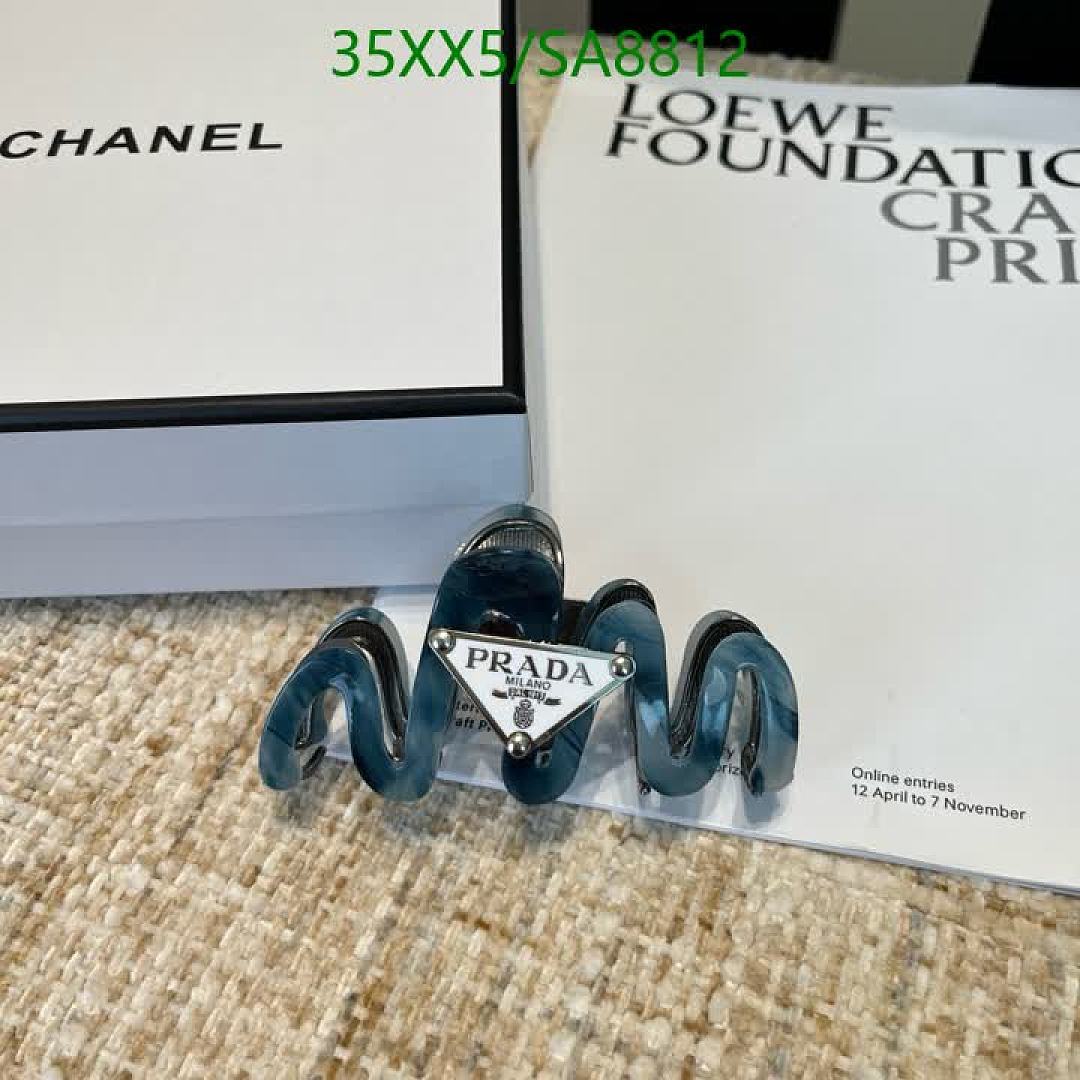 Prada-Headband Code: SA8812 $: 35USD