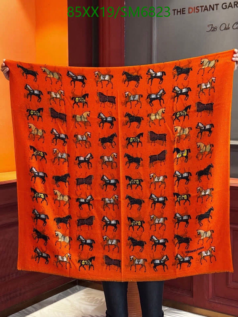 Hermes-Scarf Code: SM6823 $: 85USD