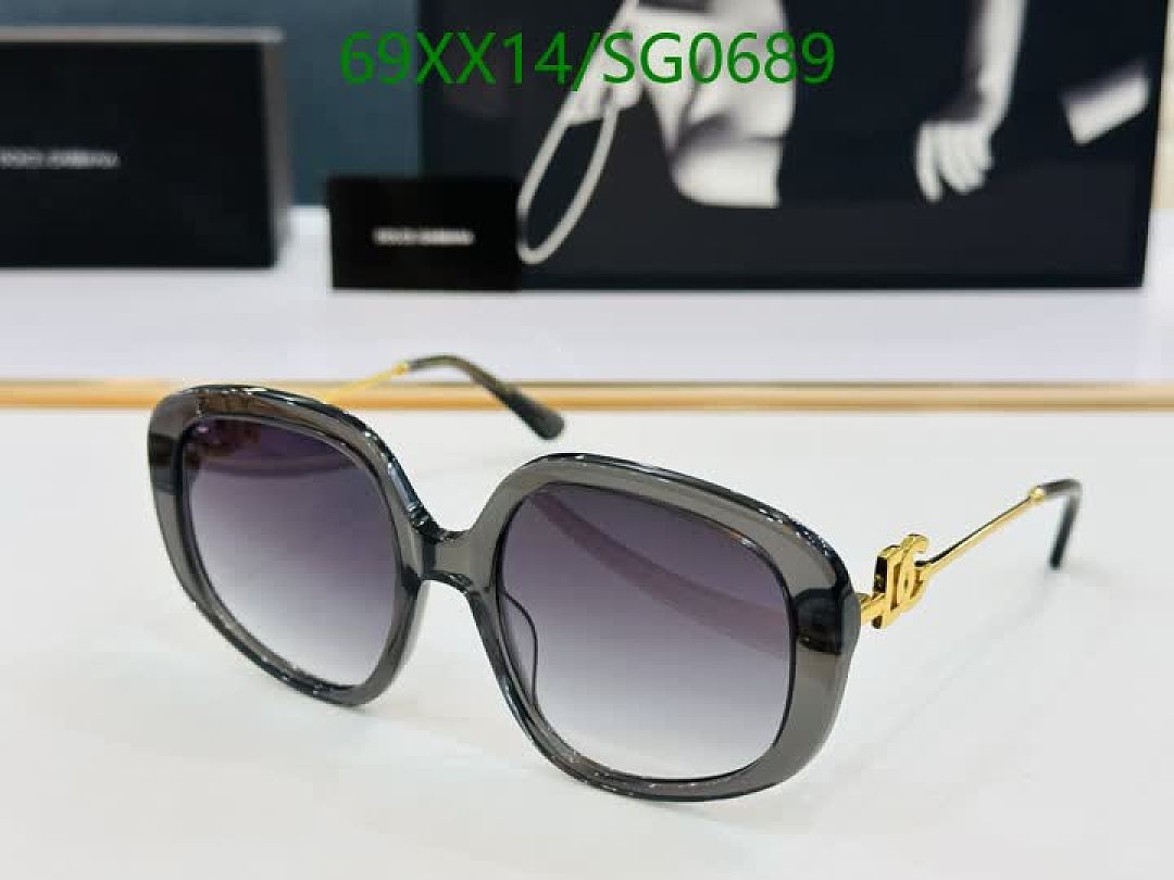 D&G-Glasses Code: SG0689 $: 69USD