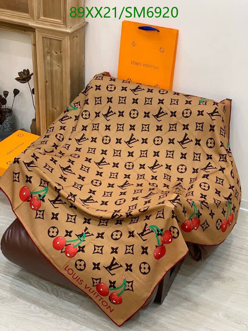 LV-Scarf Code: SM6920 $: 89USD