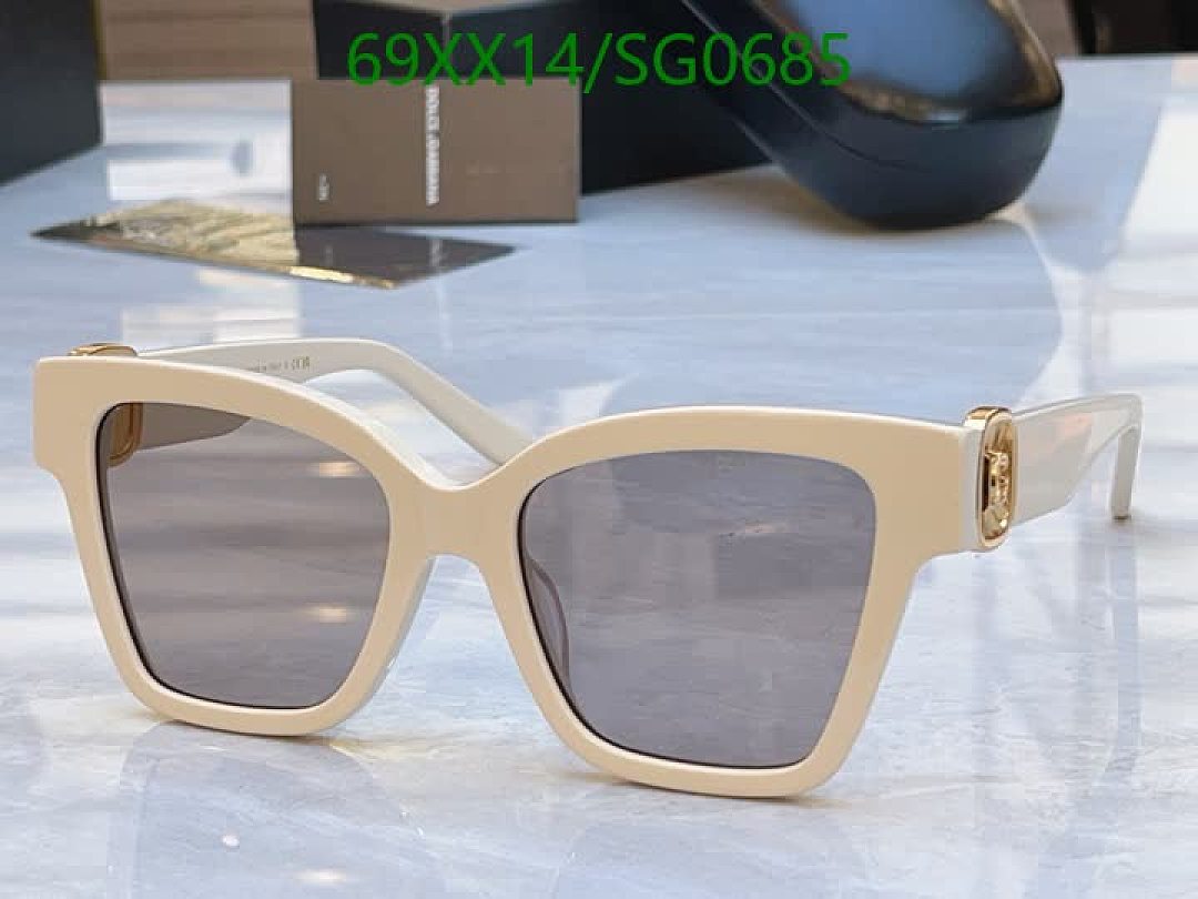 D&G-Glasses Code: SG0685 $: 69USD
