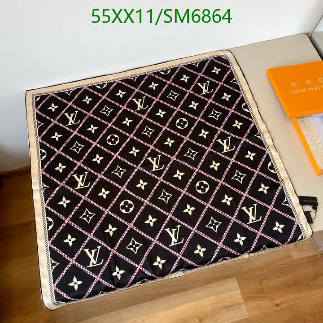 LV-Scarf Code: SM6864 $: 55USD