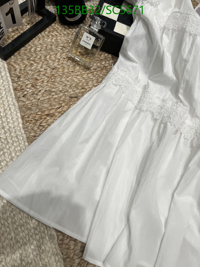 Chanel-Clothing Code: SC5671 $: 135USD