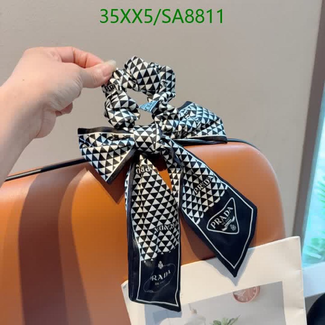 Prada-Headband Code: SA8811 $: 35USD