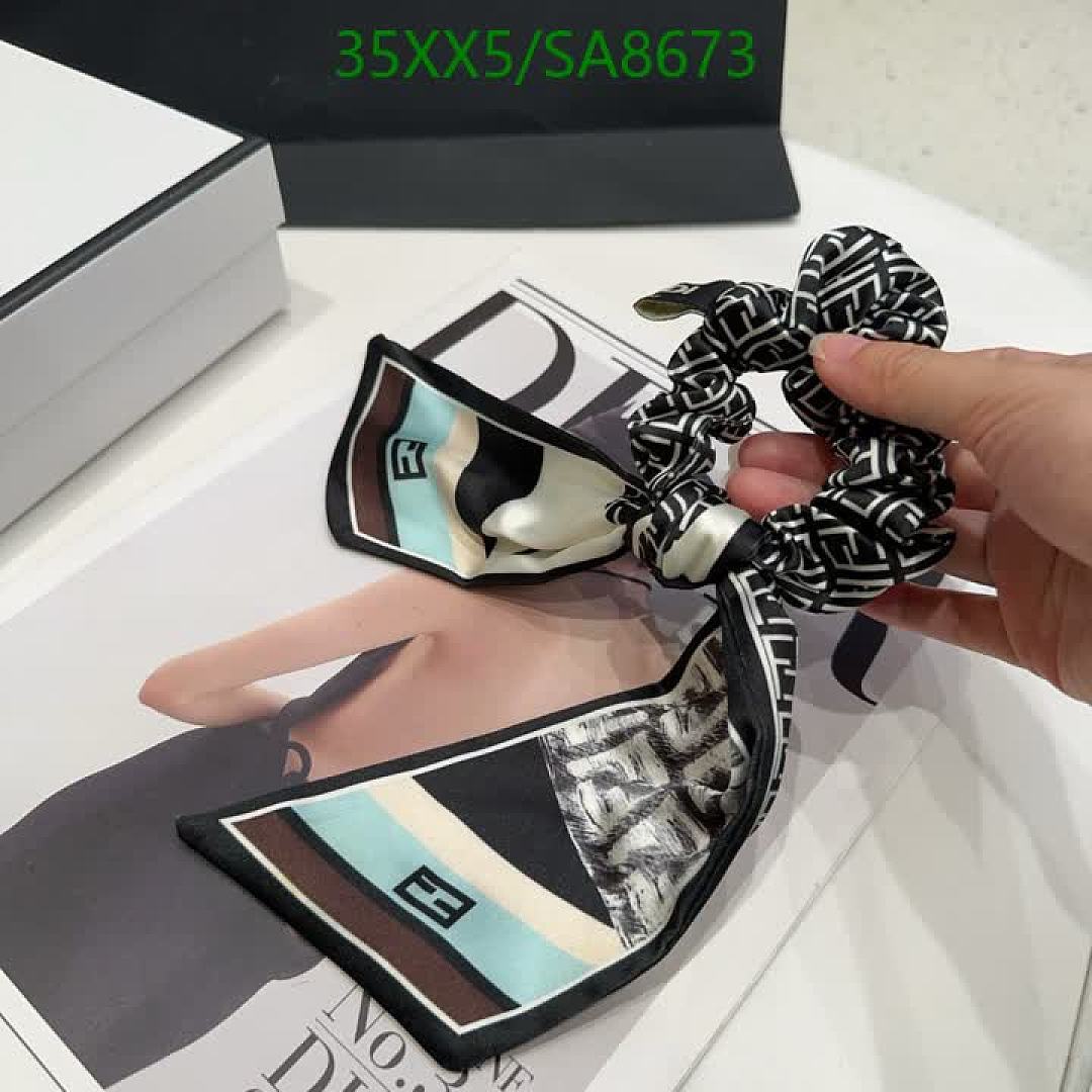 Fendi-Headband Code: SA8673 $: 35USD