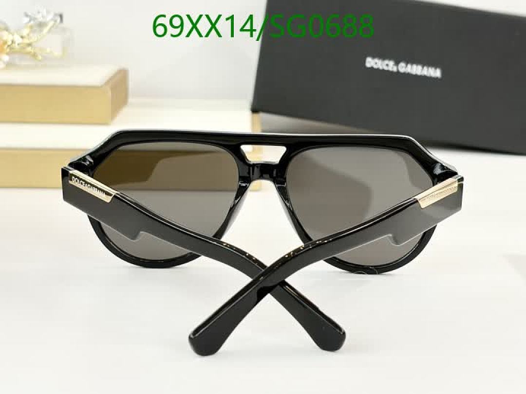 D&G-Glasses Code: SG0688 $: 69USD