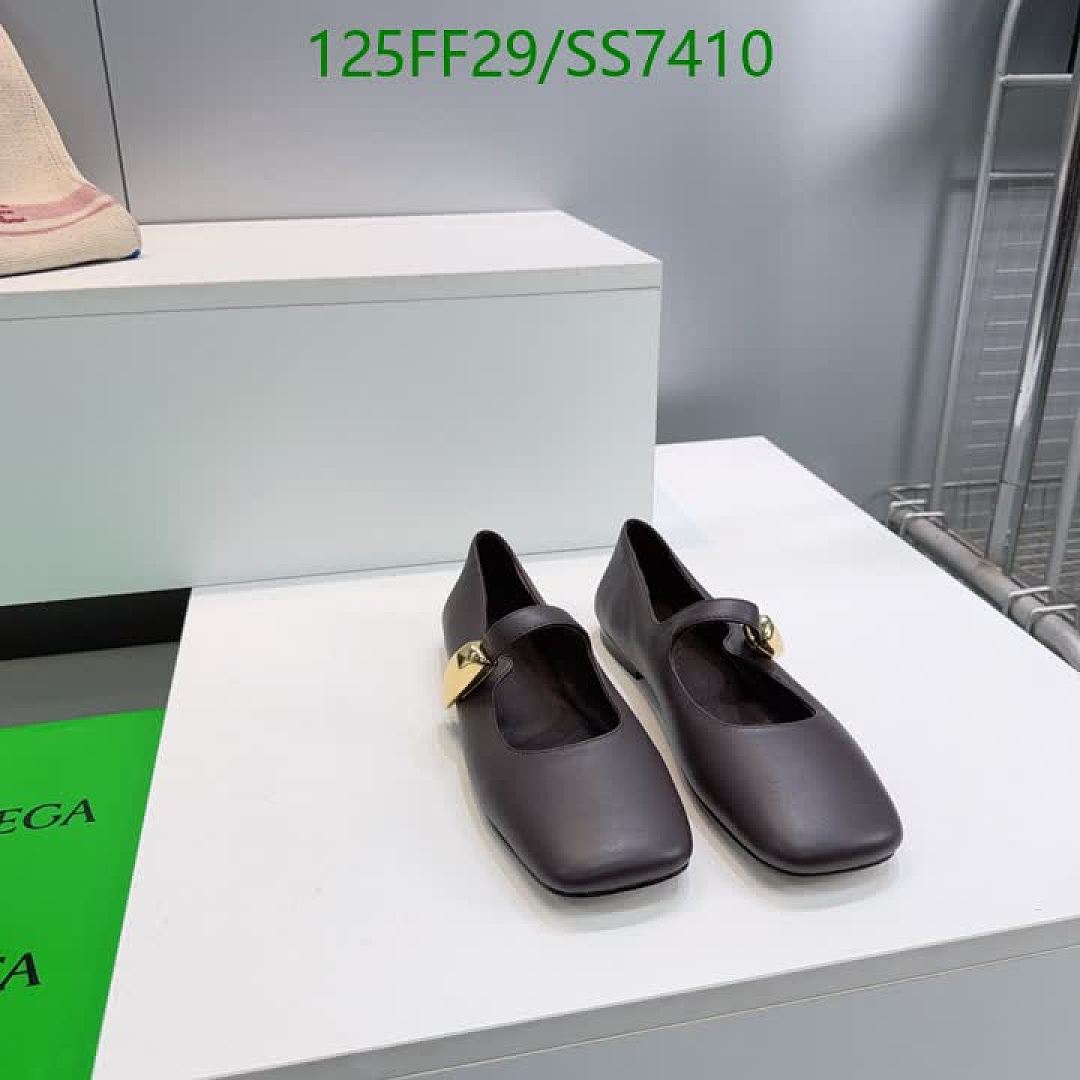 BV-Women Shoes Code: SS7410 $: 125USD