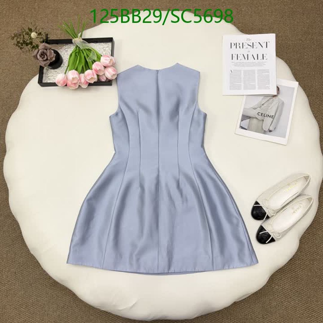 Chanel-Clothing Code: SC5698 $: 125USD