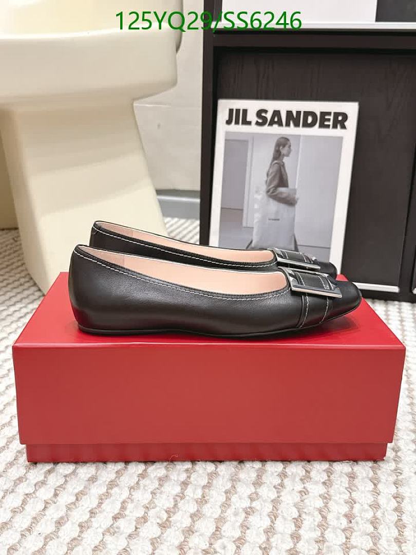 Roger Vivier-Women Shoes Code: SS6246 $: 125USD