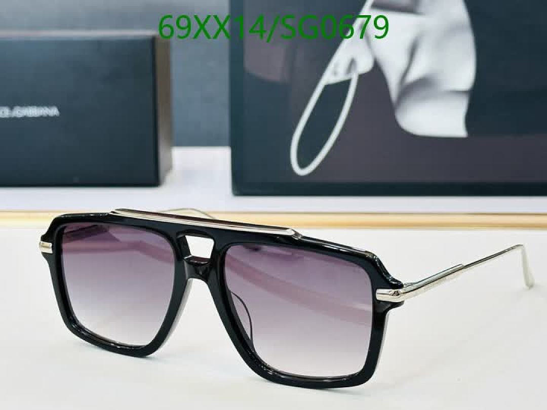 D&G-Glasses Code: SG0679 $: 69USD