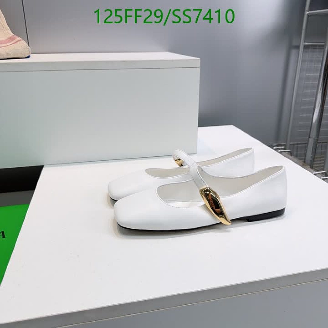 BV-Women Shoes Code: SS7410 $: 125USD