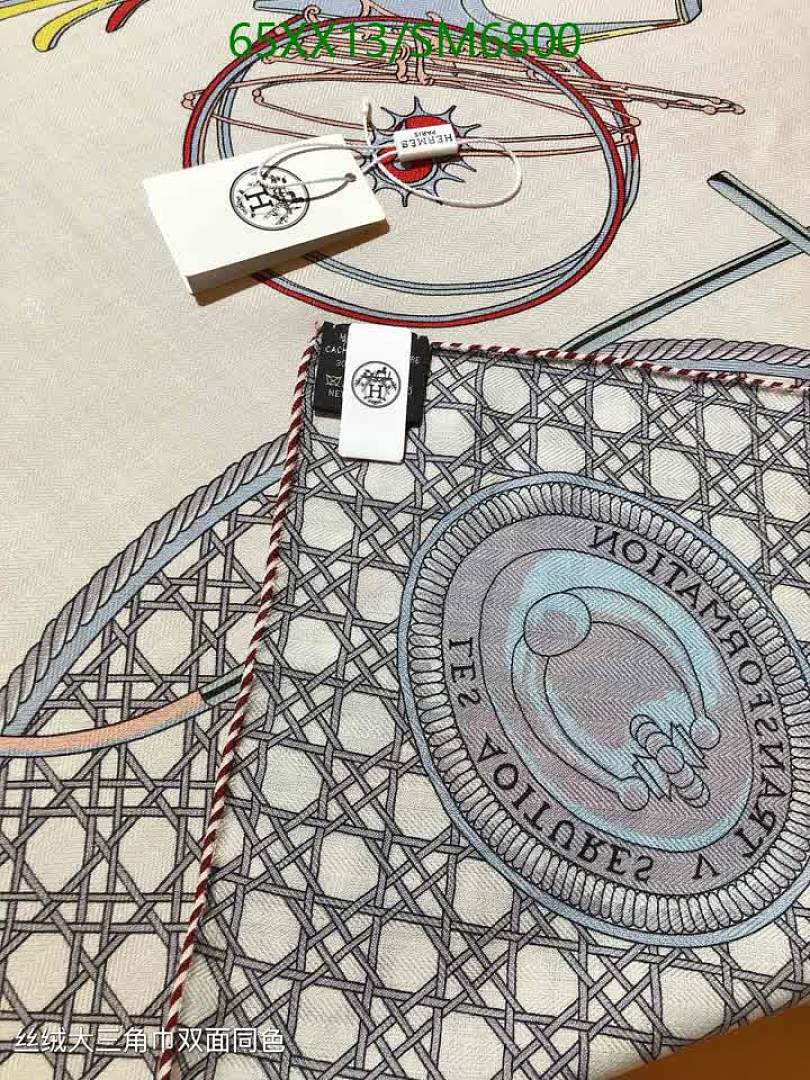 Hermes-Scarf Code: SM6800 $: 65USD