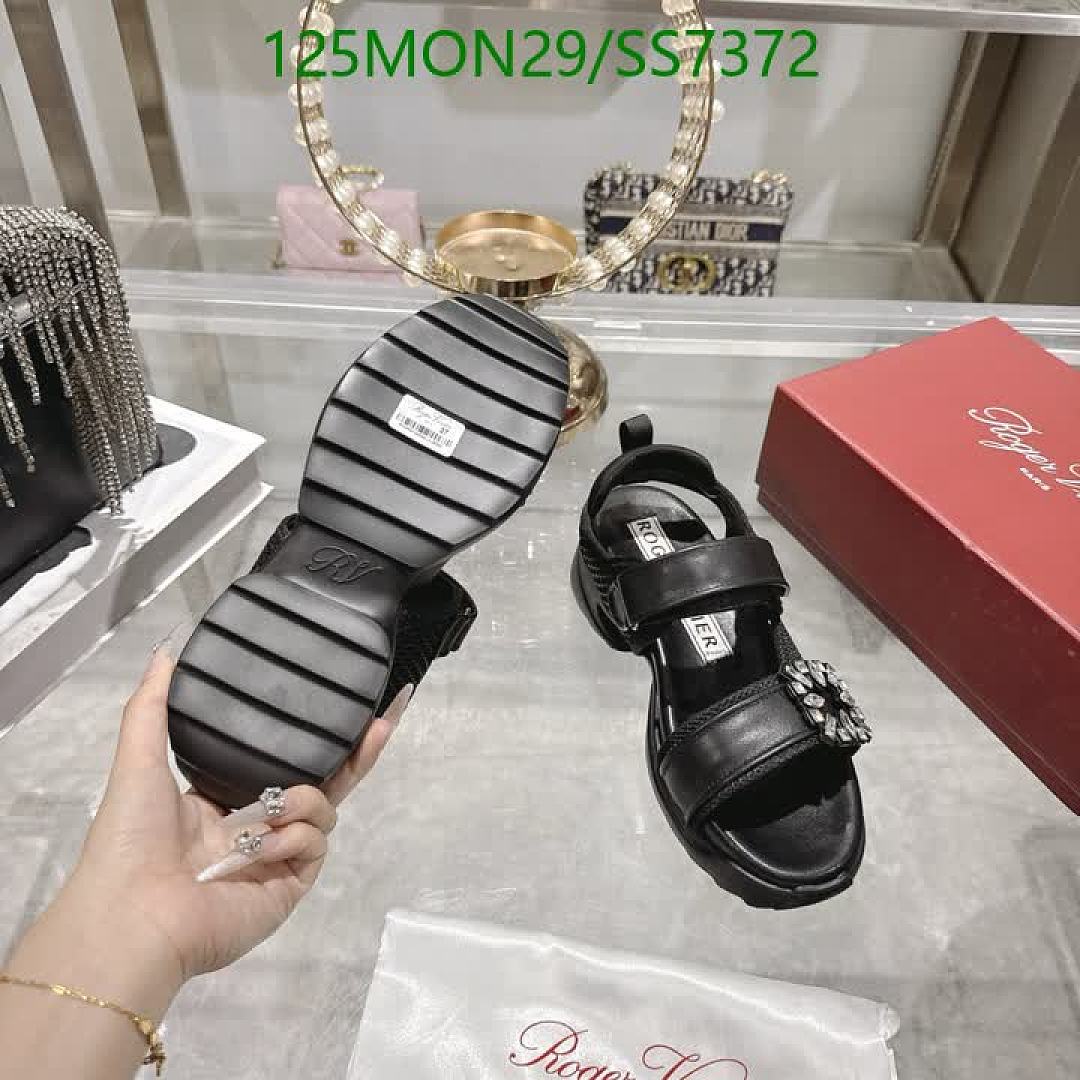 Roger Vivier-Women Shoes Code: SS7372 $: 125USD
