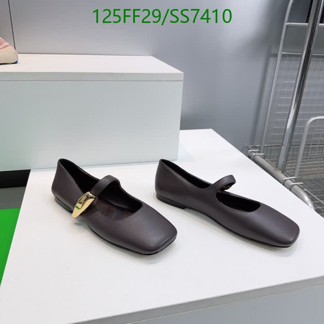 BV-Women Shoes Code: SS7410 $: 125USD