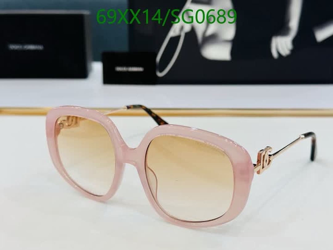 D&G-Glasses Code: SG0689 $: 69USD