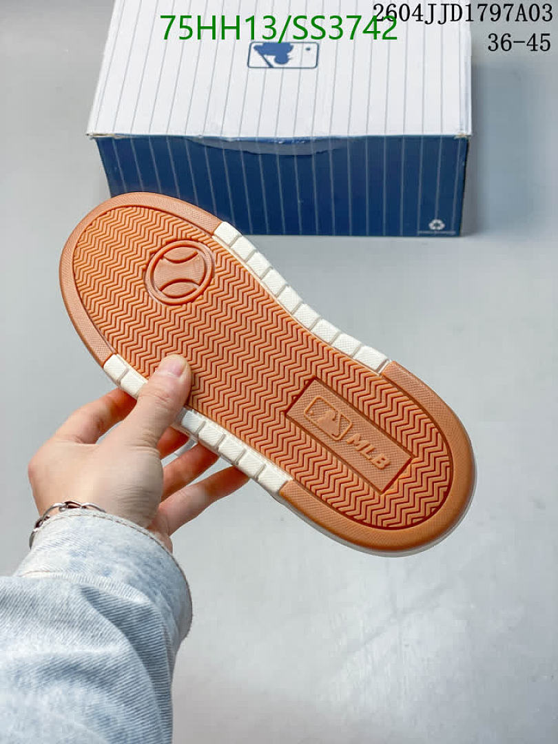 Nike-Men shoes Code: SS3742 $: 75USD