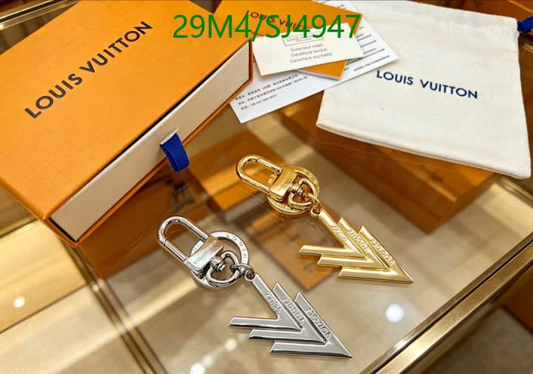 LV-Key pendant Code: SJ4947 $: 29USD