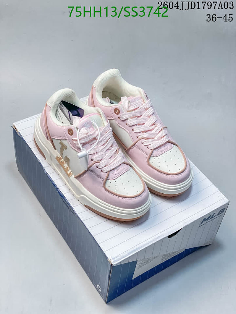 Nike-Men shoes Code: SS3742 $: 75USD
