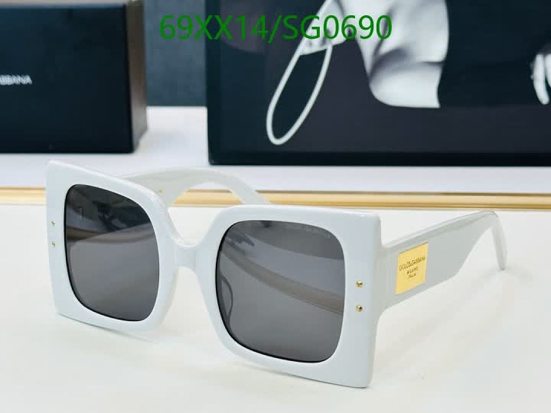 D&G-Glasses Code: SG0690 $: 69USD