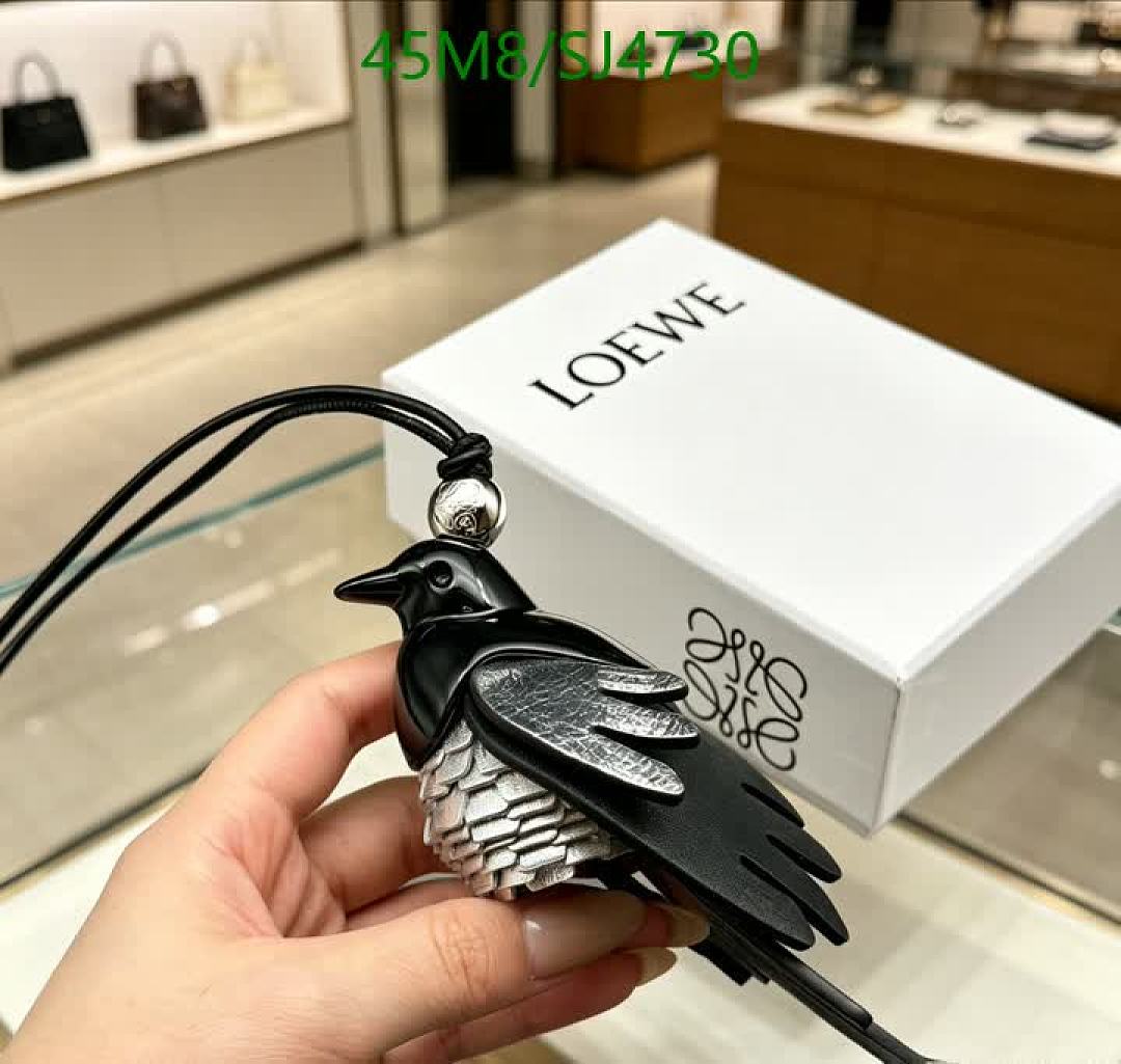 Loewe-Key pendant Code: SJ4730 $: 45USD