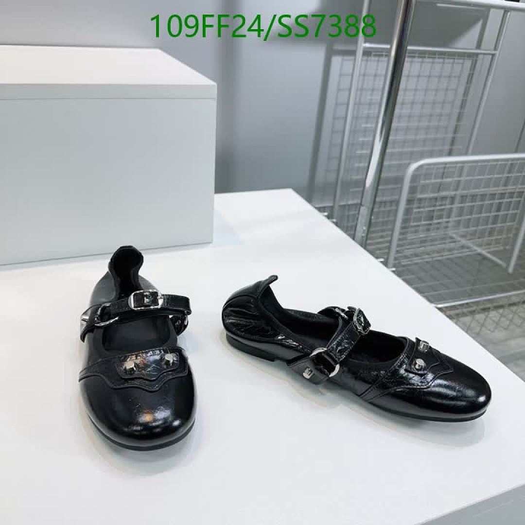 Balenciaga-Women Shoes Code: SS7388 $: 109USD