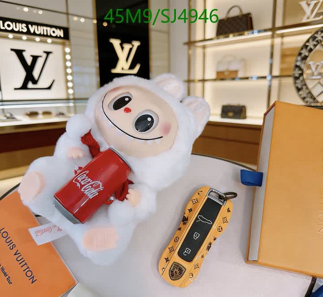 LV-Key pendant Code: SJ4946 $: 45USD