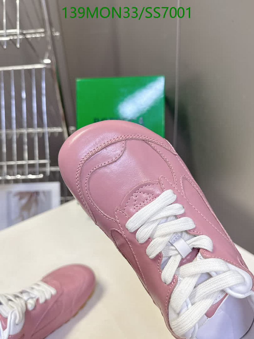 BV-Women Shoes Code: SS7001 $: 139USD