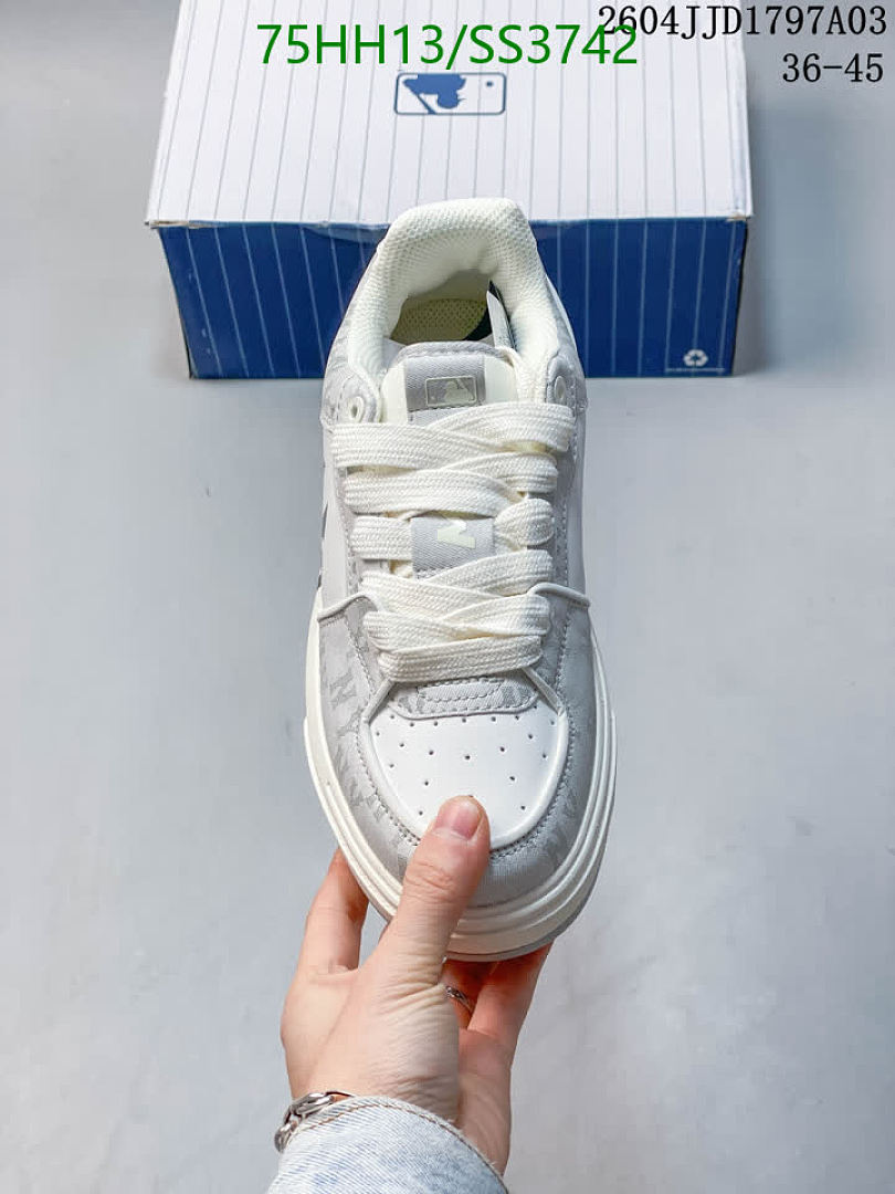 Nike-Men shoes Code: SS3742 $: 75USD