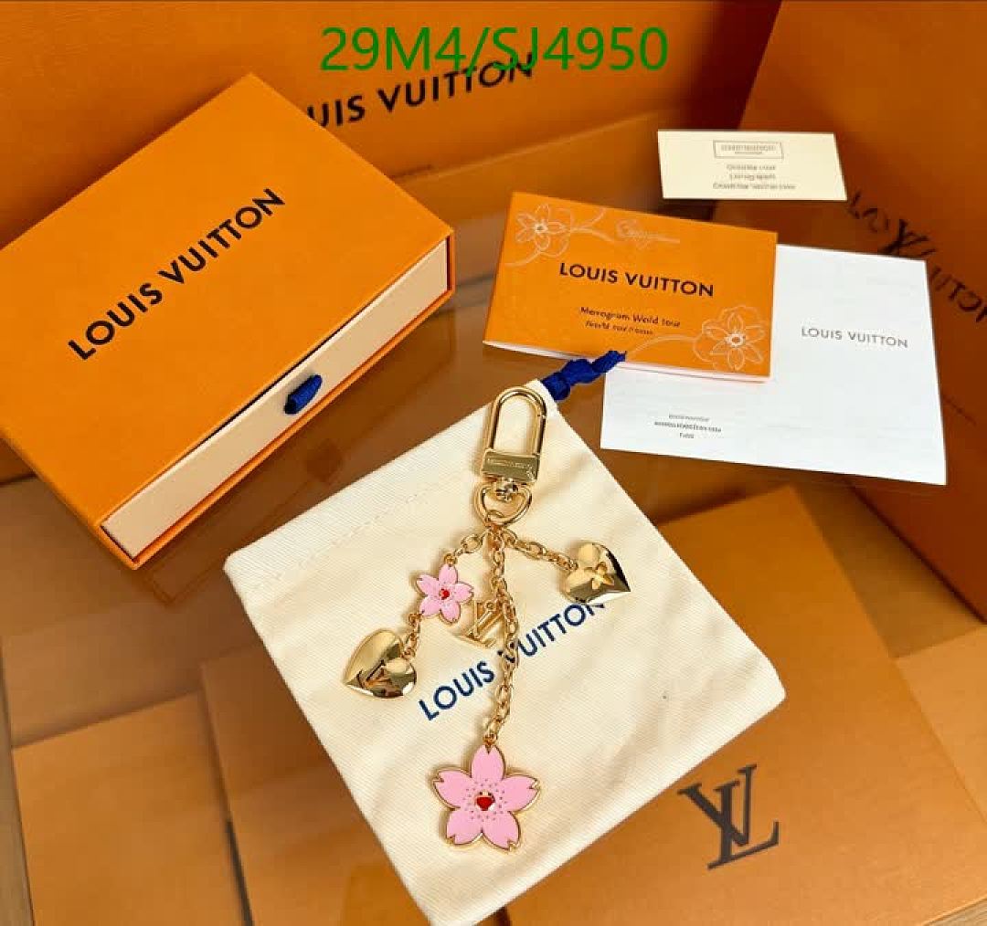 LV-Key pendant Code: SJ4950 $: 29USD