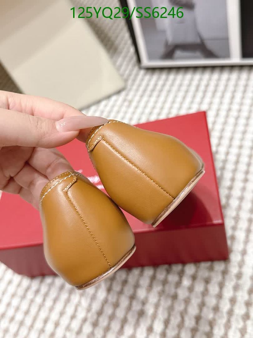 Roger Vivier-Women Shoes Code: SS6246 $: 125USD