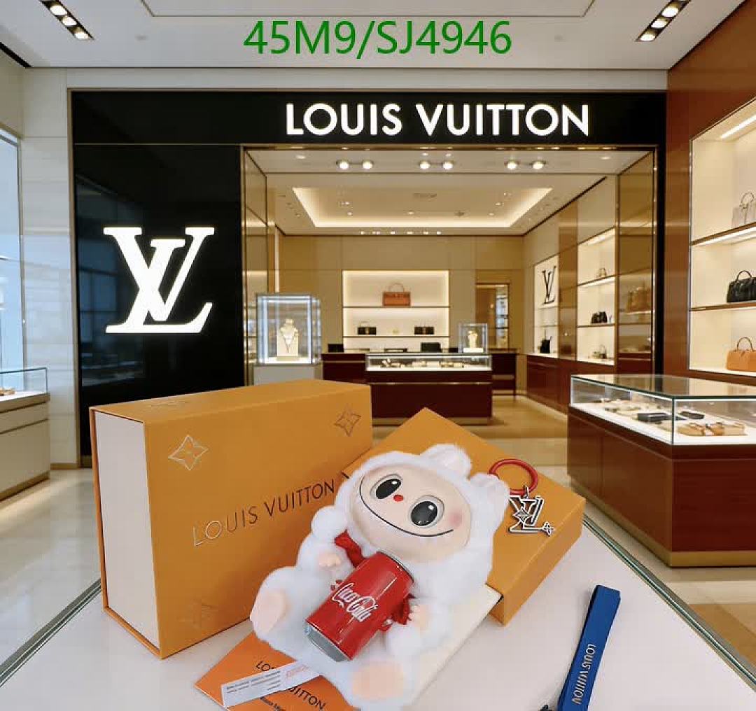 LV-Key pendant Code: SJ4946 $: 45USD