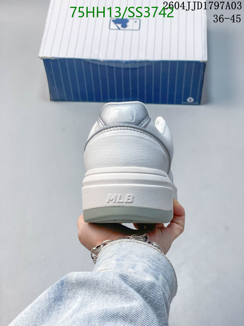 Nike-Men shoes Code: SS3742 $: 75USD
