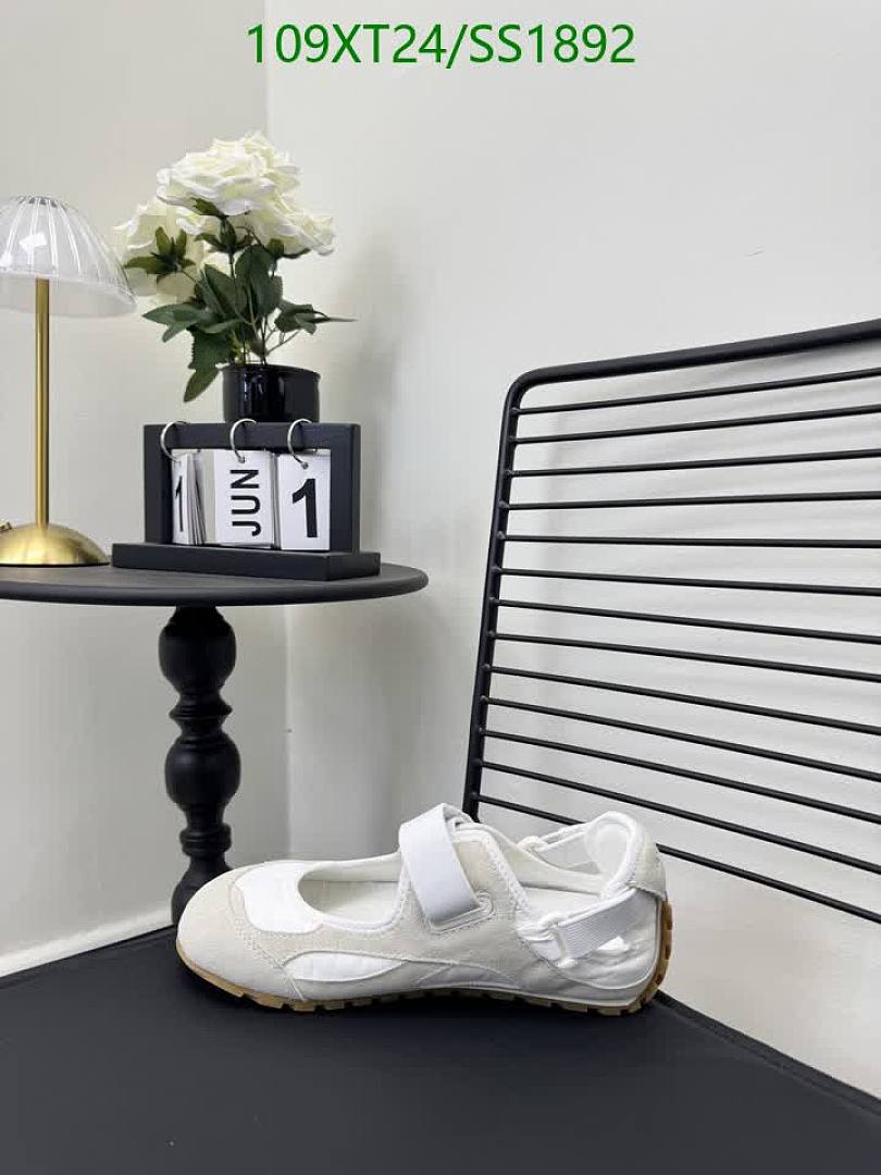 BV-Women Shoes Code: SS1892 $: 109USD