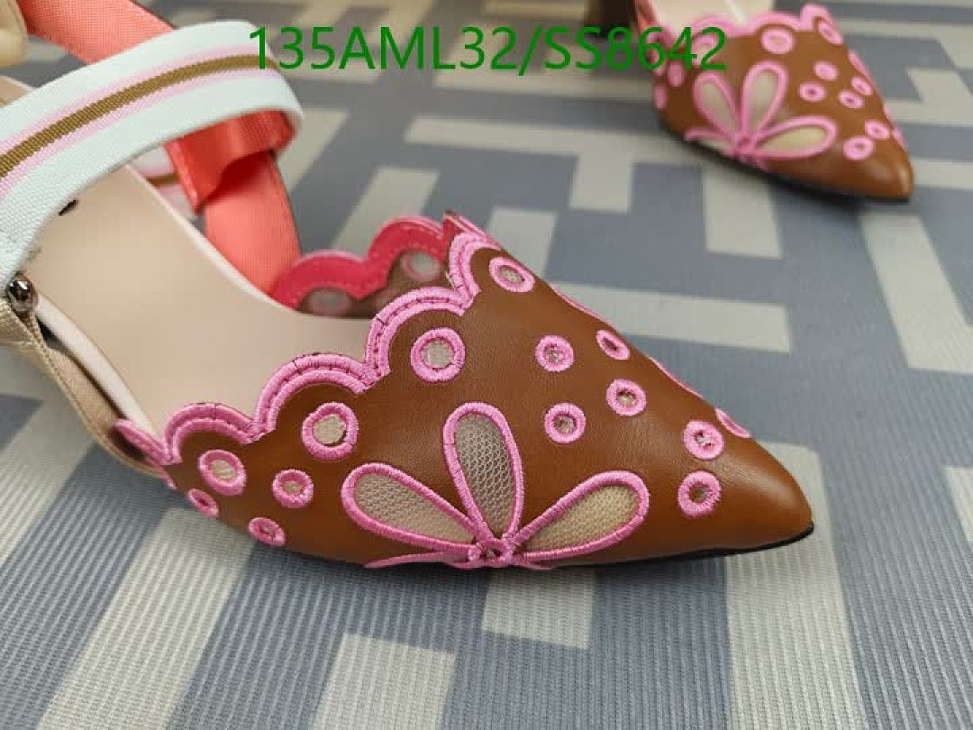 Fendi-Women Shoes Code: SS8642 $: 135USD