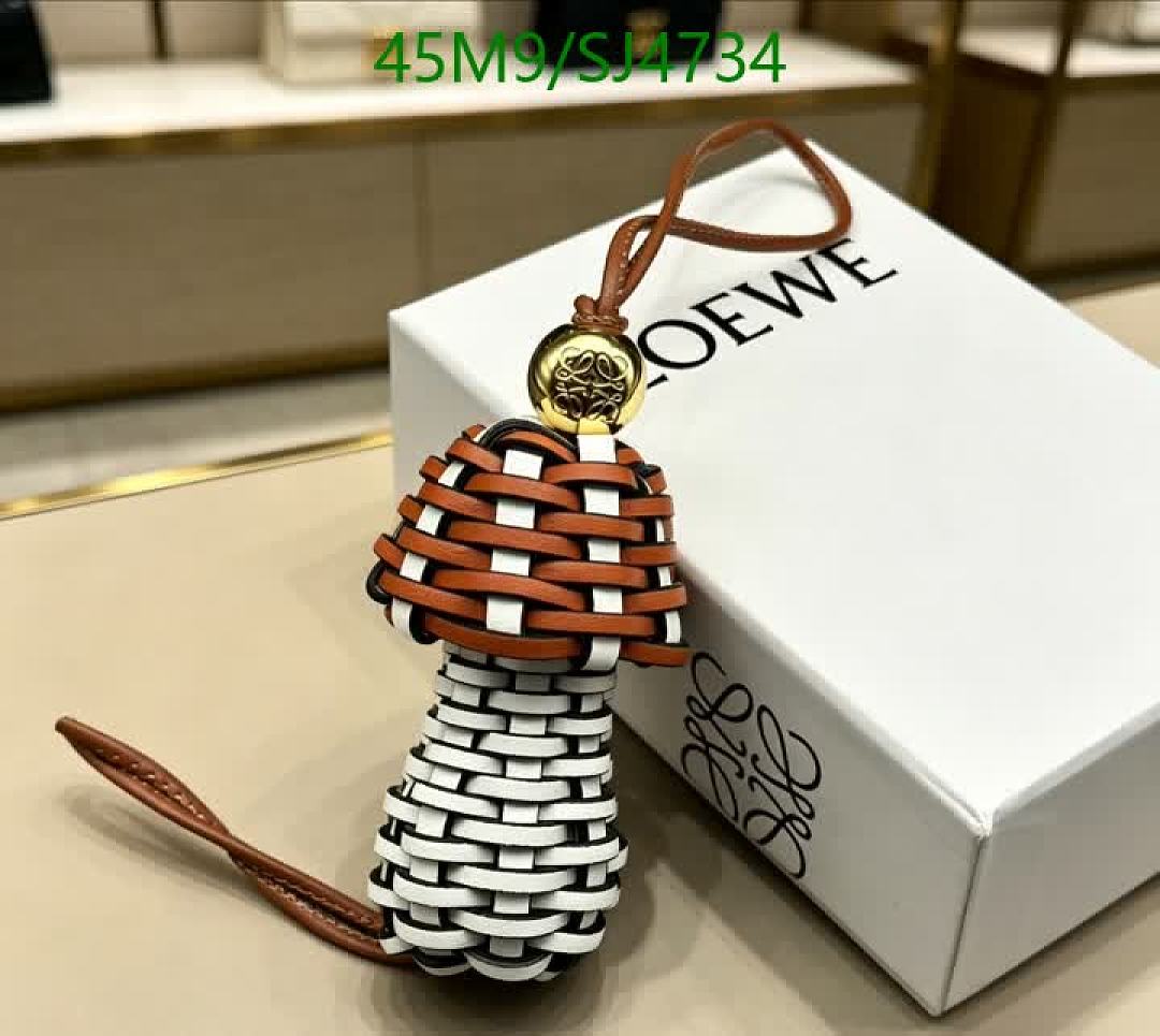 Loewe-Key pendant Code: SJ4734 $: 45USD
