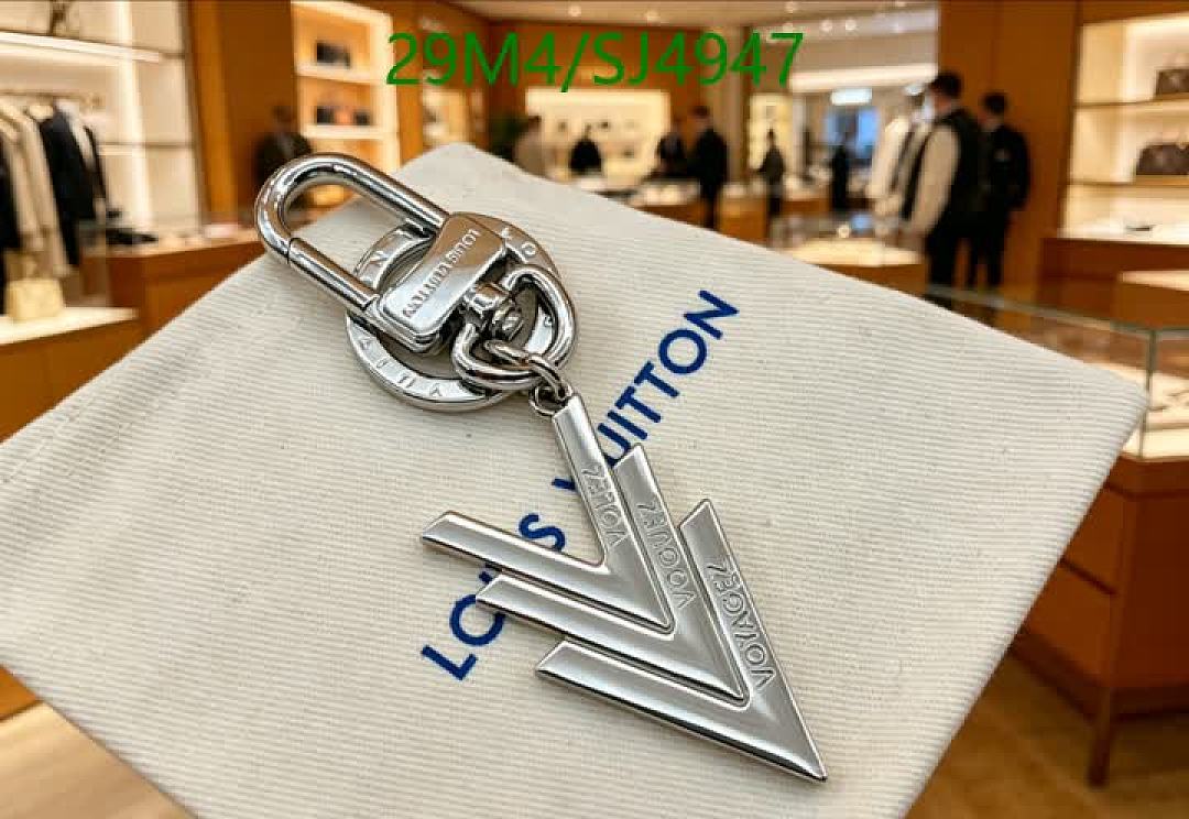 LV-Key pendant Code: SJ4947 $: 29USD