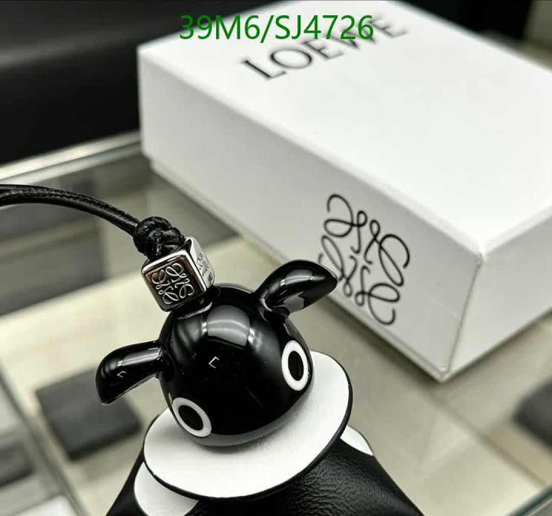 Loewe-Key pendant Code: SJ4726 $: 39USD