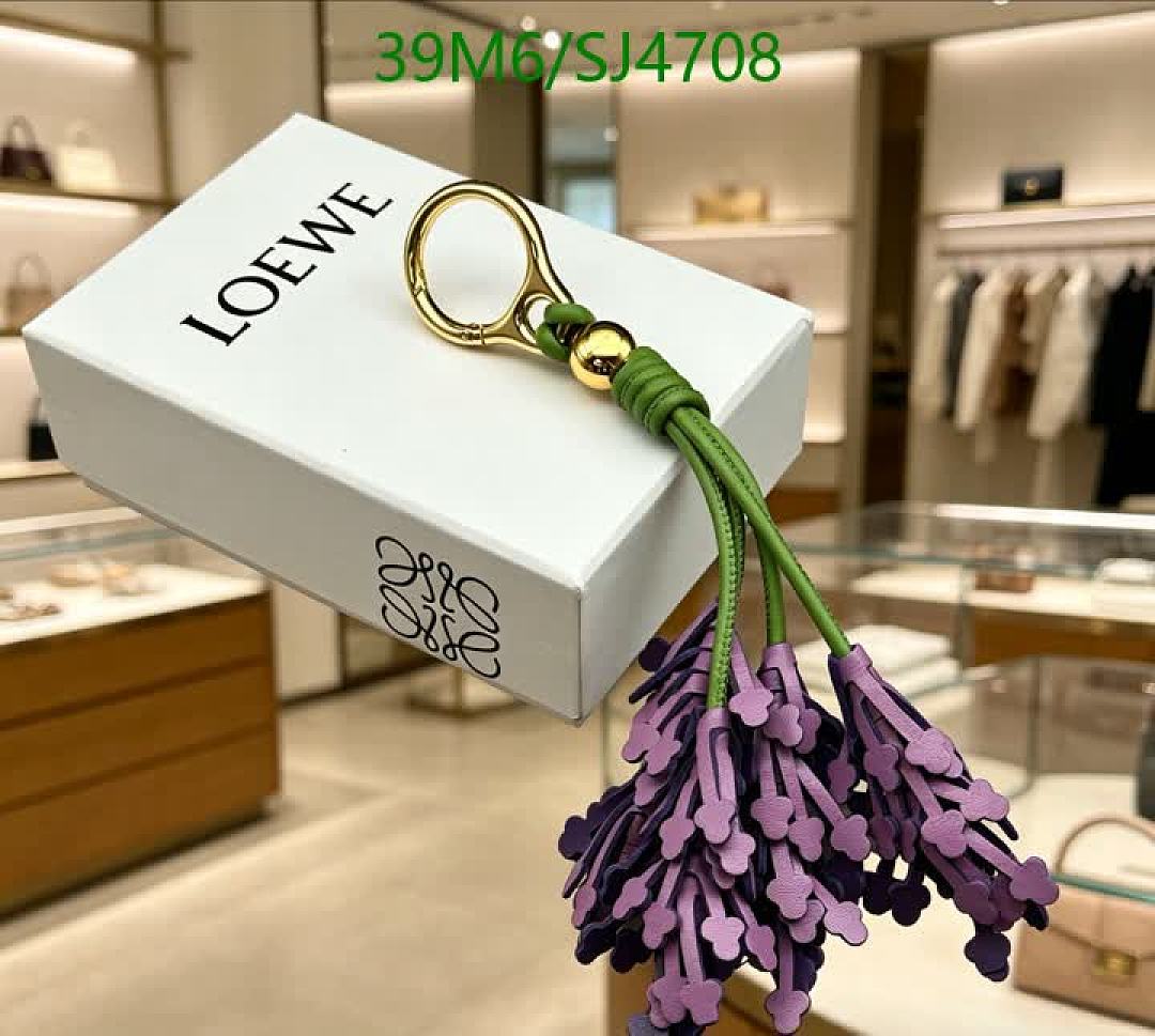 Loewe-Key pendant Code: SJ4708 $: 39USD