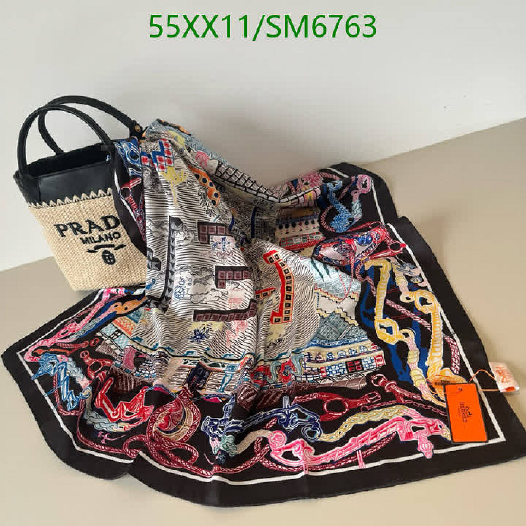 Hermes-Scarf Code: SM6763 $: 55USD