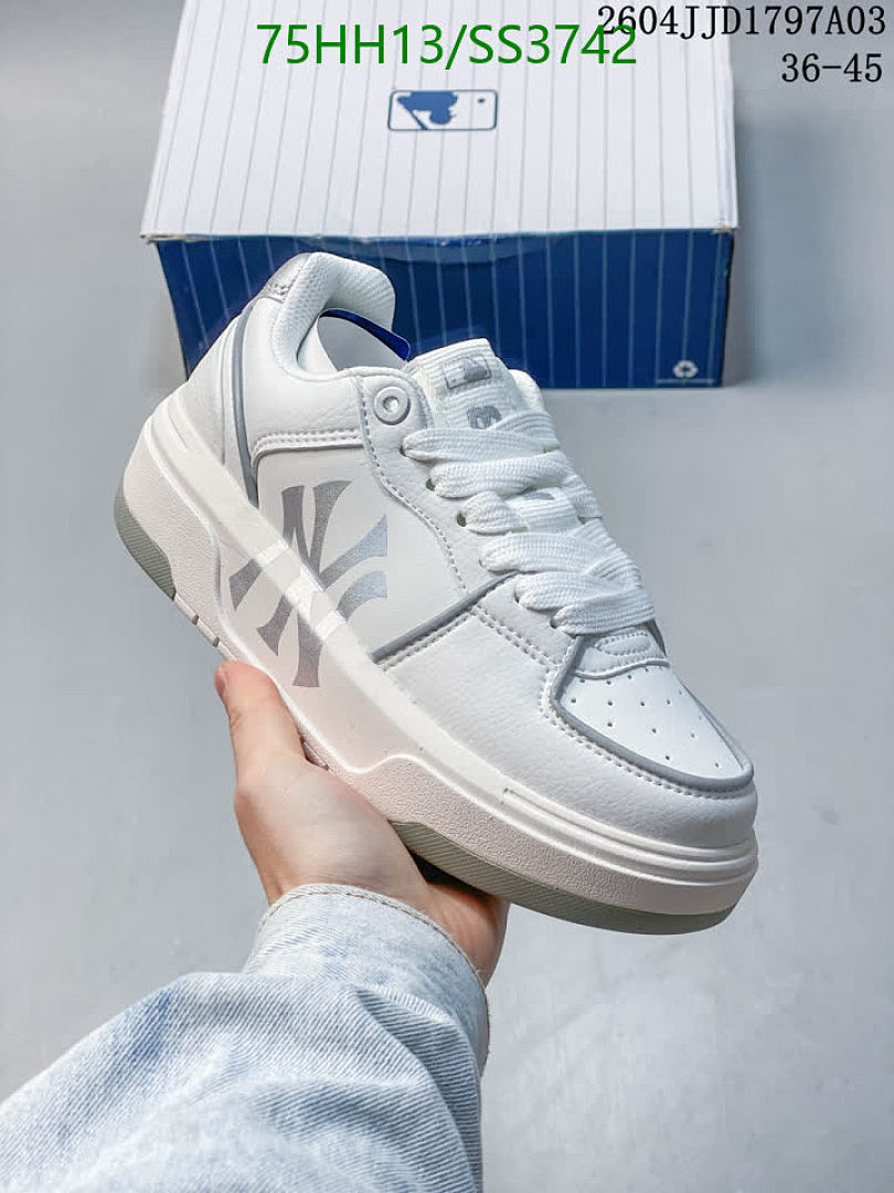 Nike-Men shoes Code: SS3742 $: 75USD