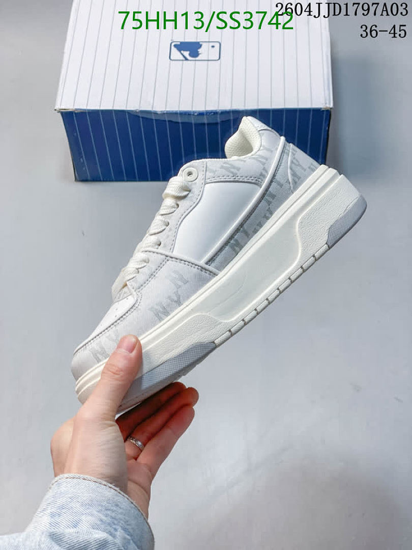 Nike-Men shoes Code: SS3742 $: 75USD