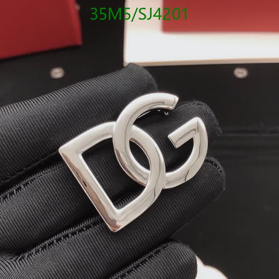 DG-Jewelry Code: SJ4201 $: 35USD