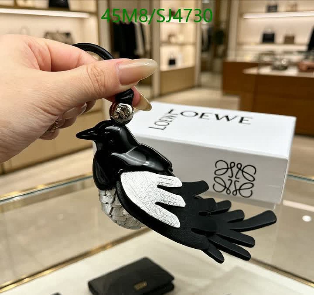 Loewe-Key pendant Code: SJ4730 $: 45USD