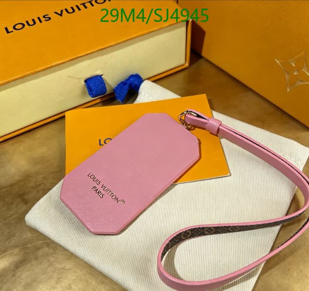 LV-Key pendant Code: SJ4945 $: 29USD
