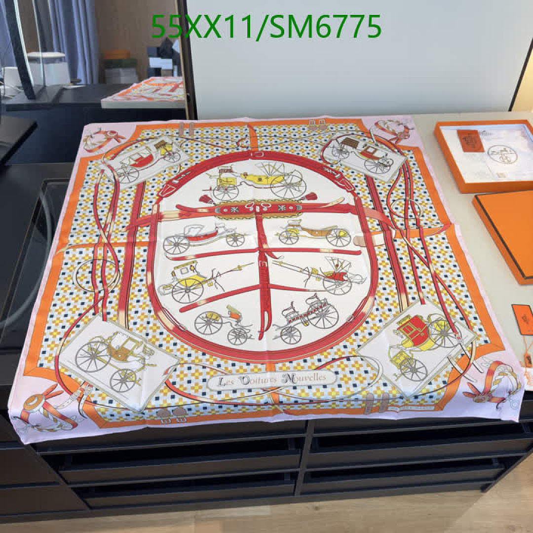 Hermes-Scarf Code: SM6775 $: 55USD